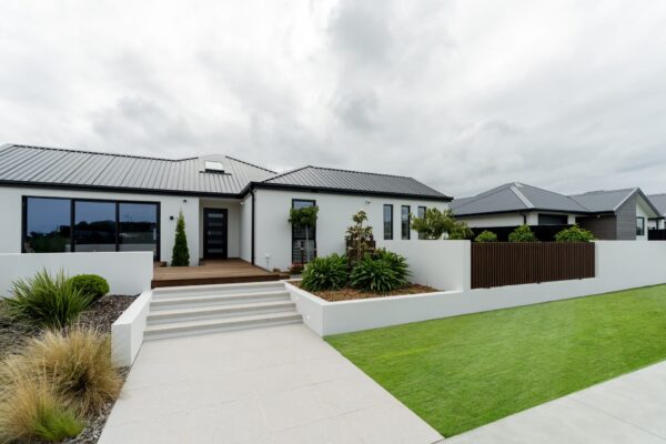 Ready lawn, garden paving and block walls in Rolleston